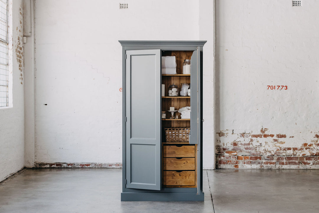Gainsborough Larder Press - Navy & Natural