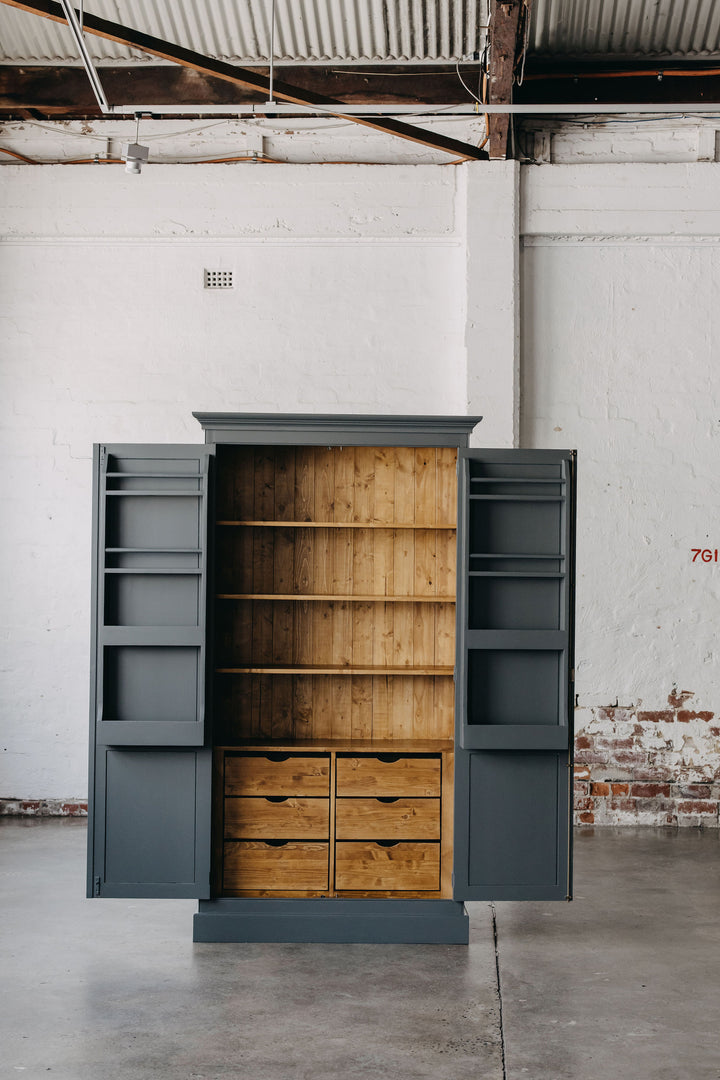 Gainsborough Larder Press - Navy & Natural