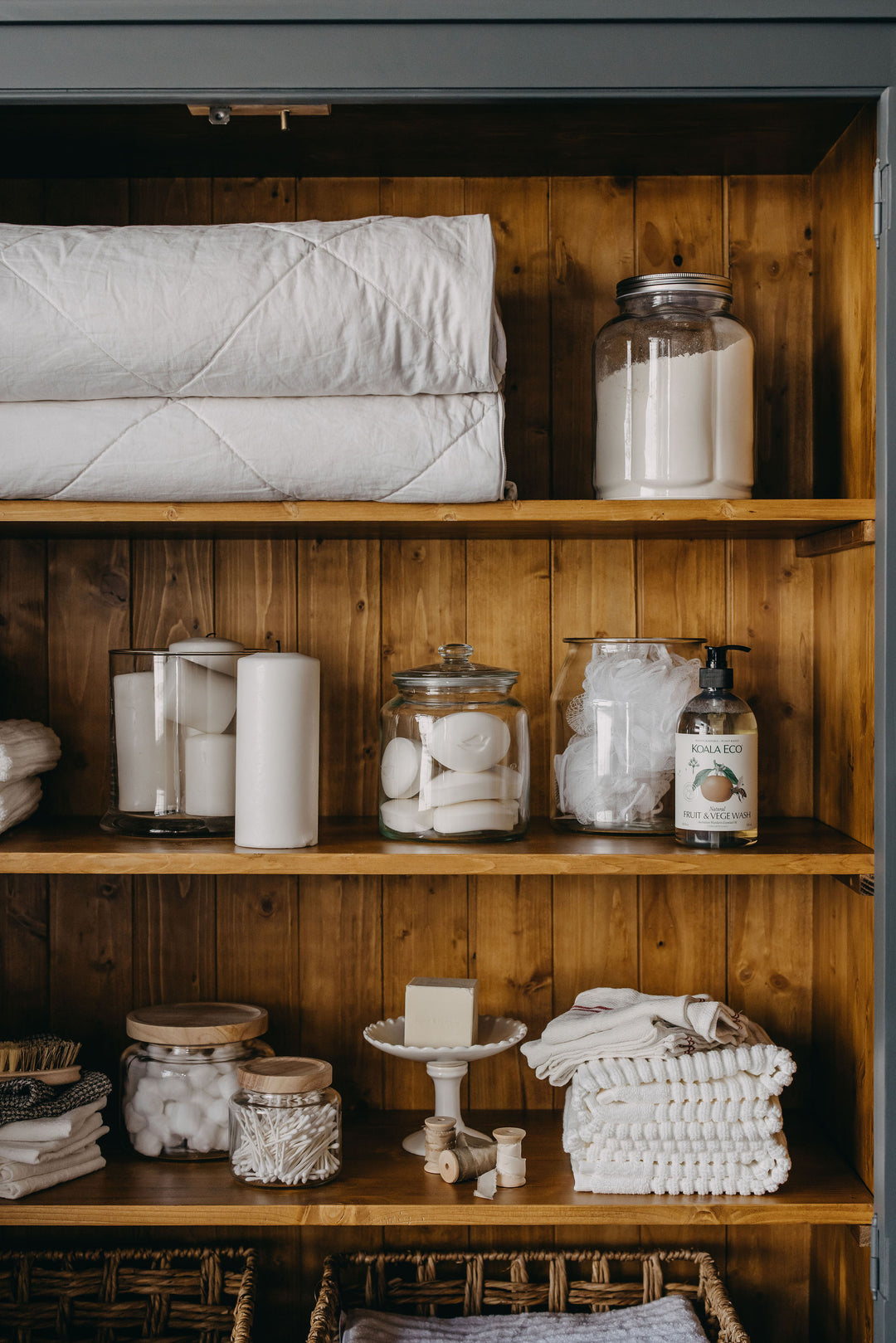 Gainsborough Larder Press - Navy & Natural