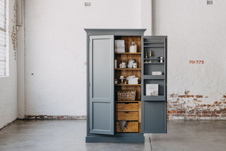 Gainsborough Larder Press - Navy & Natural