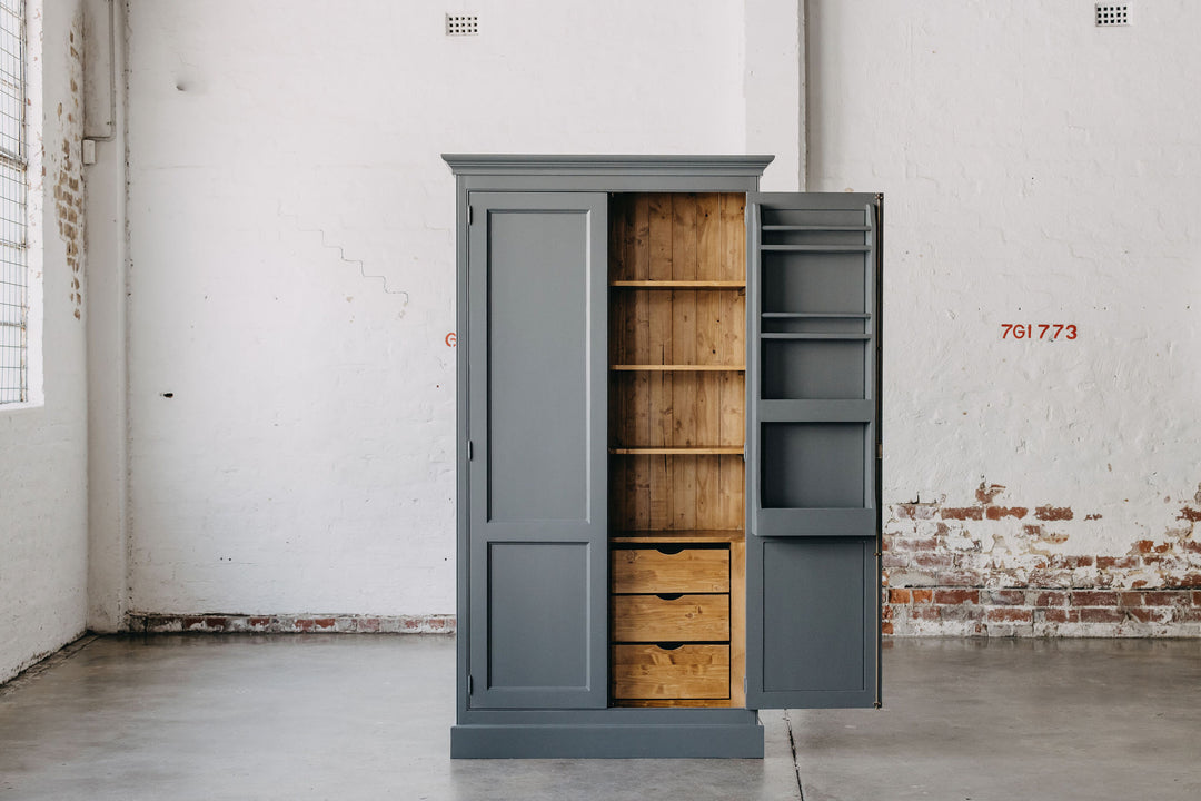 Gainsborough Larder Press - Navy & Natural