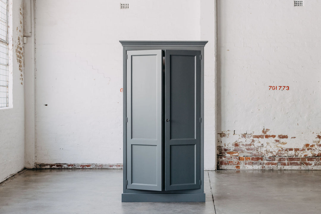 Gainsborough Larder Press - Navy & Natural