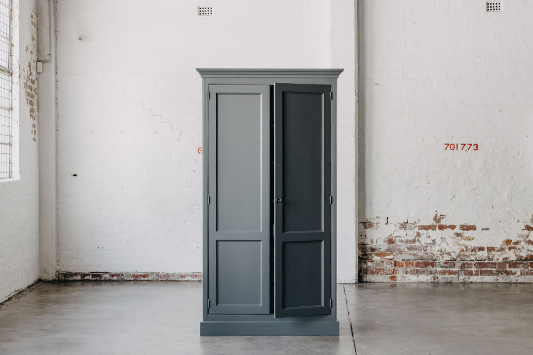 Gainsborough Larder Press - Navy & Natural