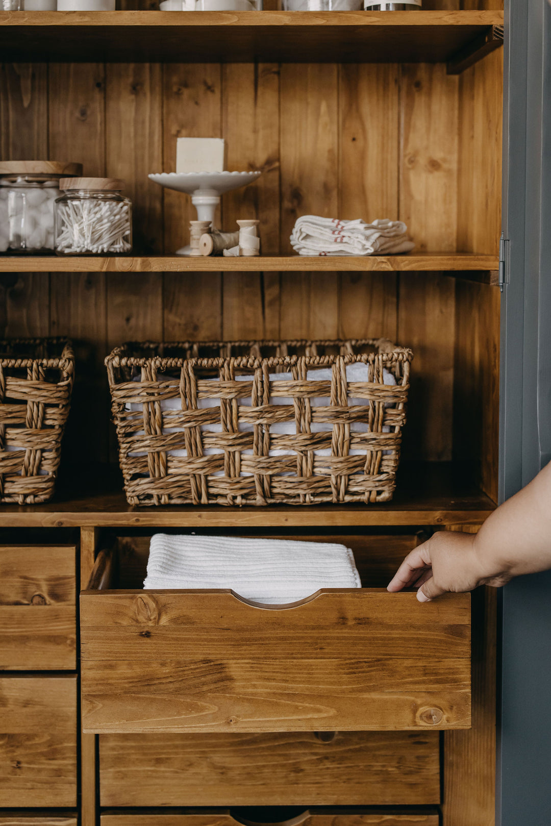 Gainsborough Larder Press - Navy & Natural