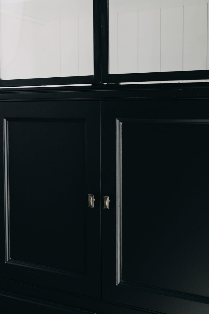 Conrad Cabinet