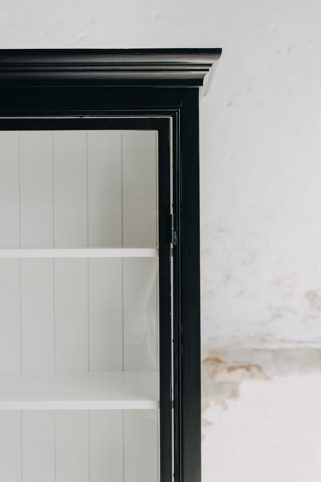 Conrad Cabinet