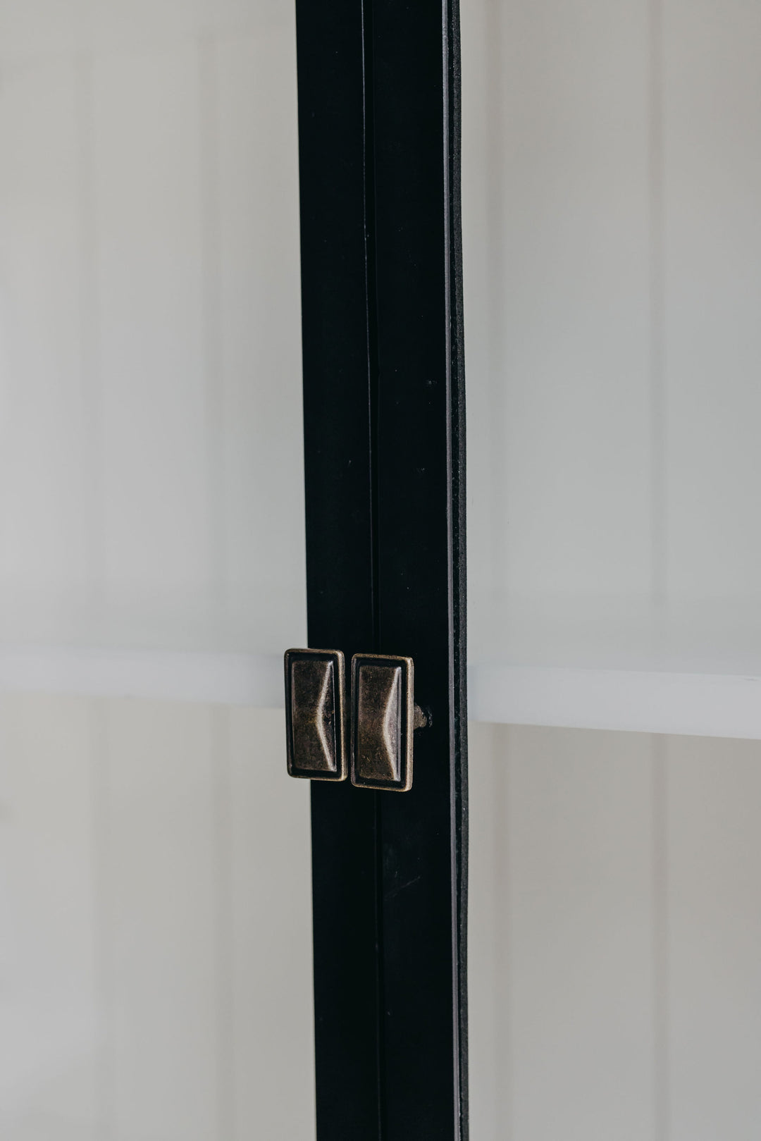 Conrad Cabinet