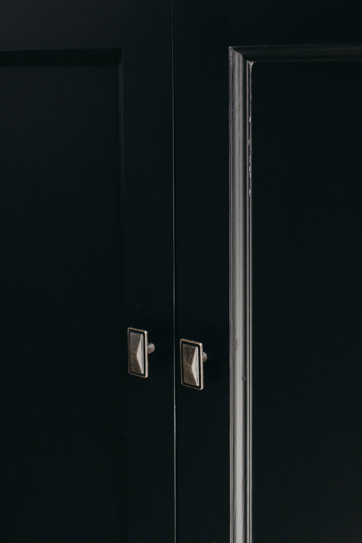 Conrad Cabinet