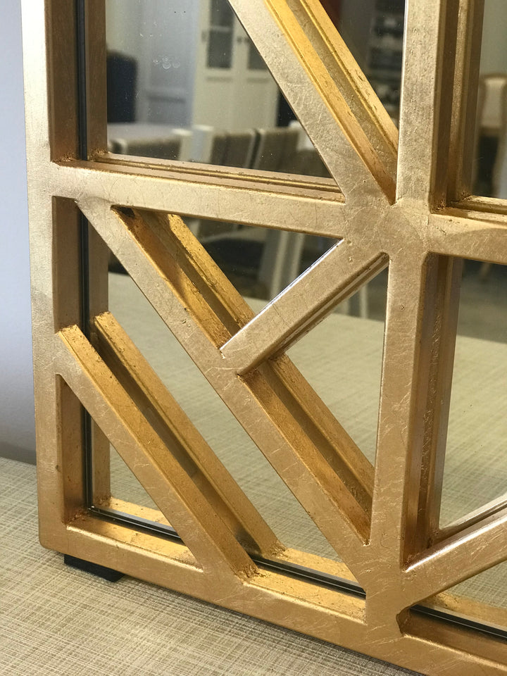 Meg Mirror