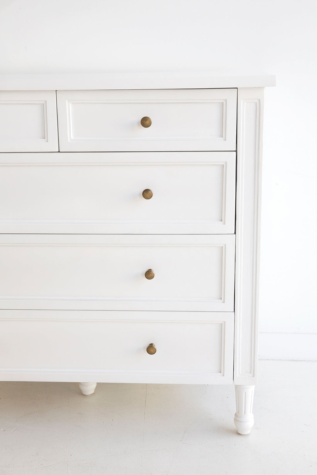 Coralie Tallboy in White