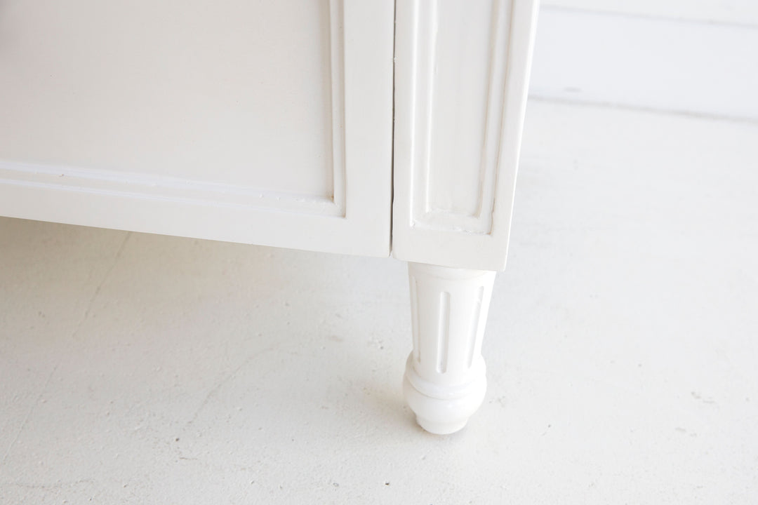 Coralie Tallboy in White