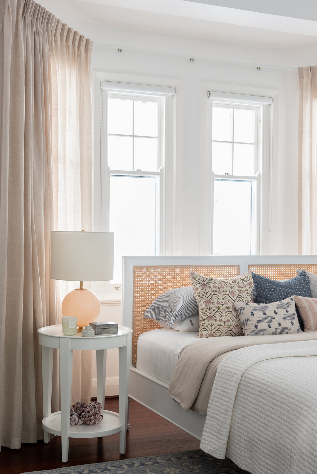Coralie Bed with low footboard in White - King