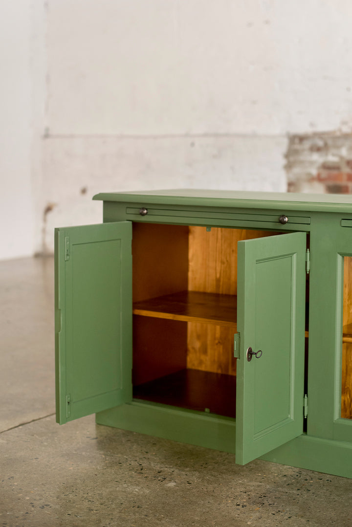 Newport Grand Library Bookcase in Hunter Green