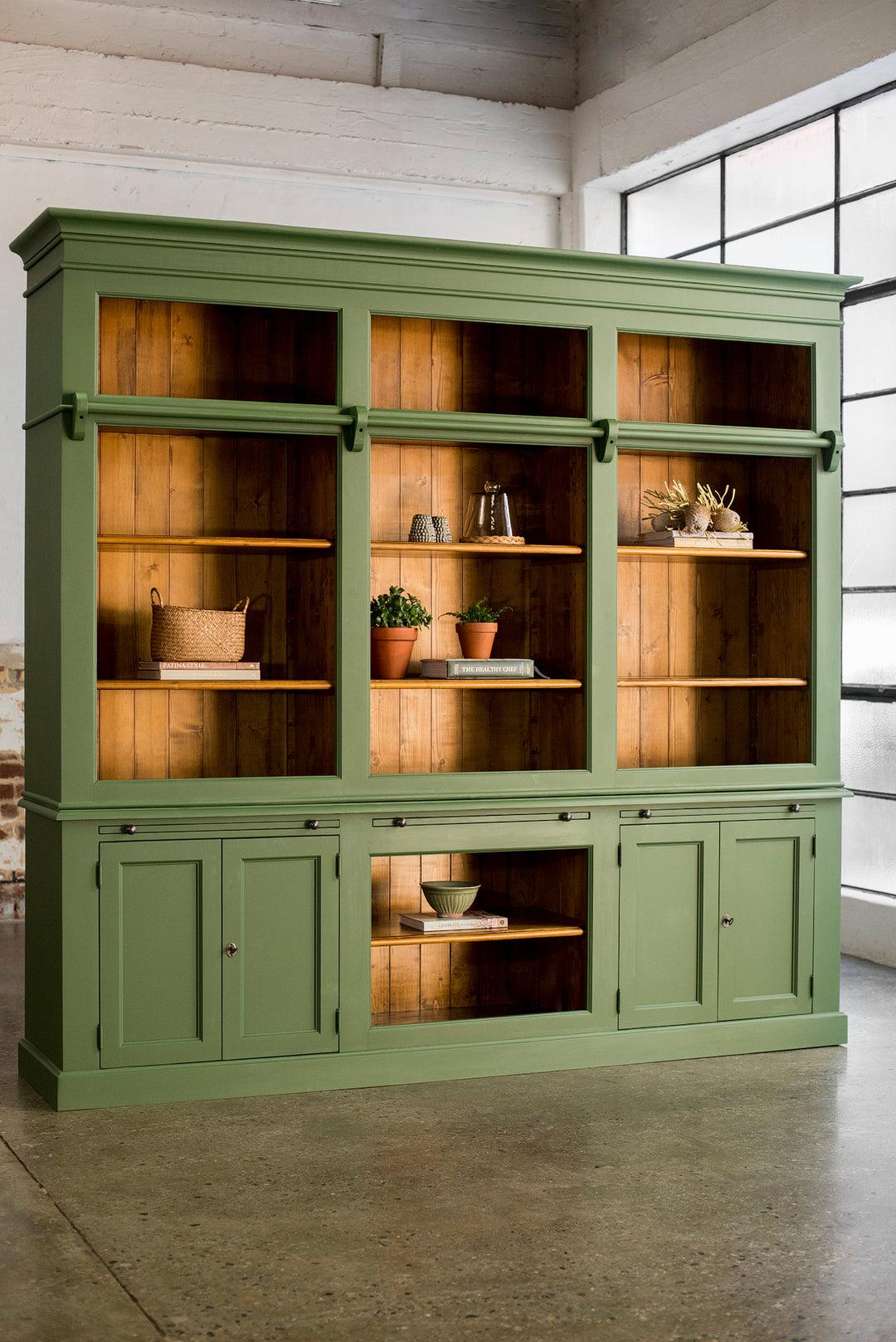 Newport Grand Library Bookcase in Hunter Green