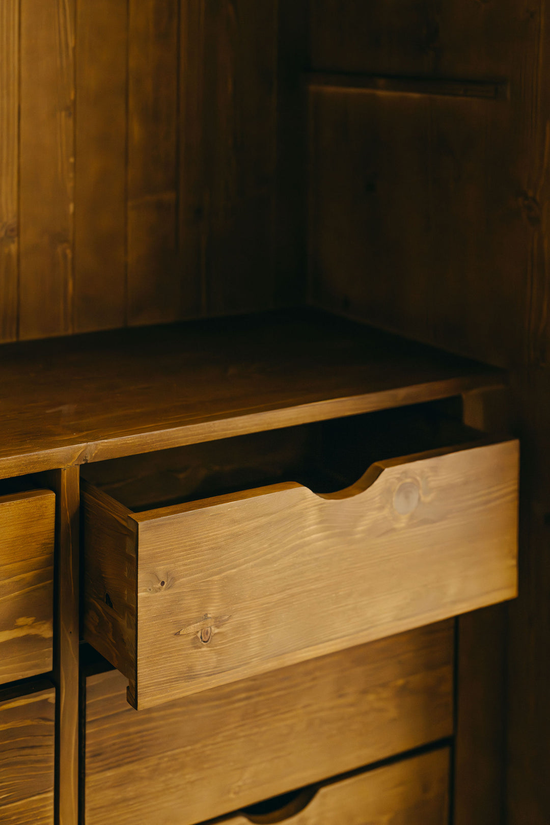 Gainsborough Larder Press - White & Natural
