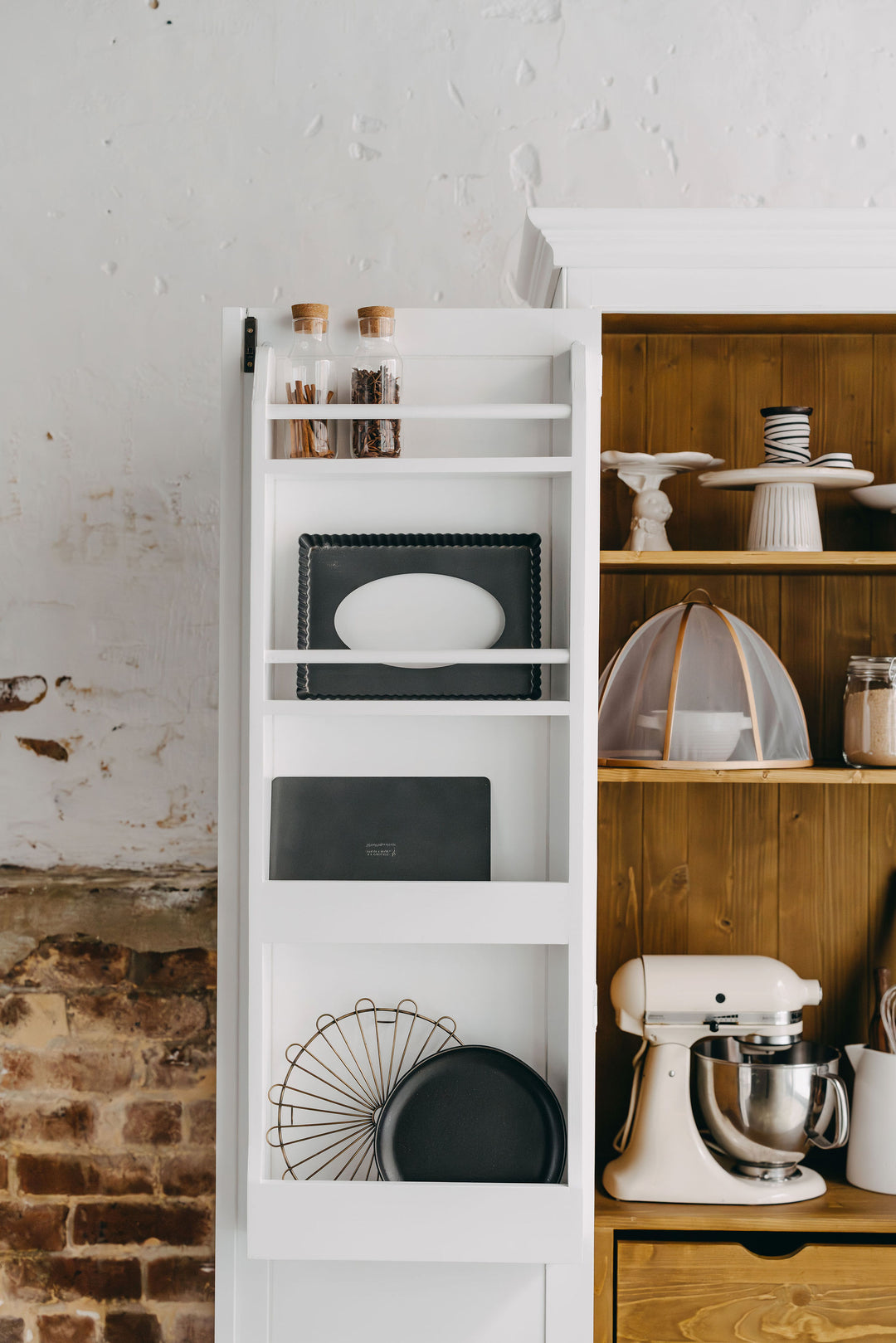 Gainsborough Larder Press - White & Natural