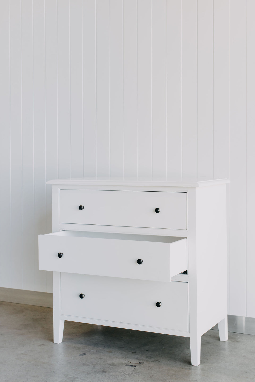 Durham 3 Drawer Nightstand - White