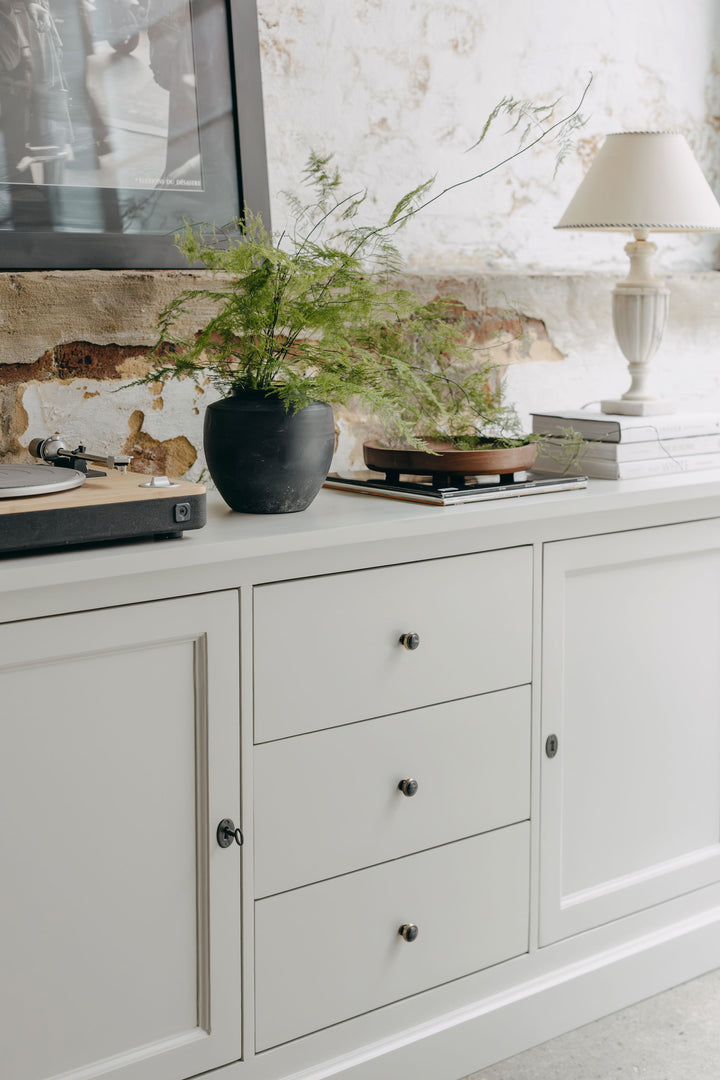 New England Buffet - Grey