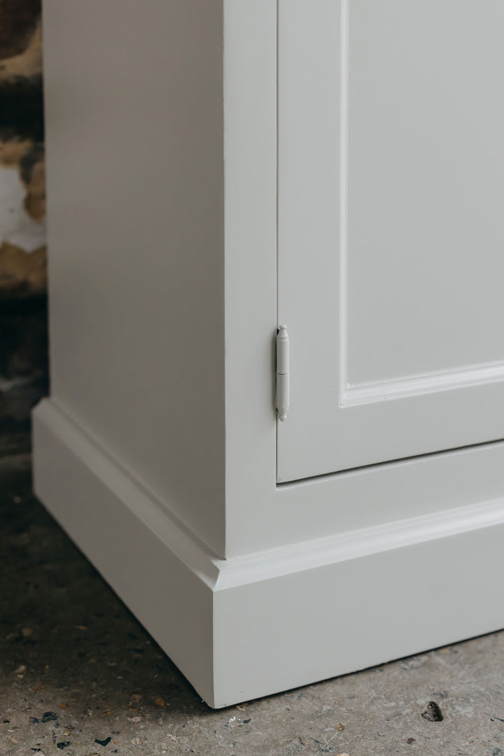 New England Buffet - Grey