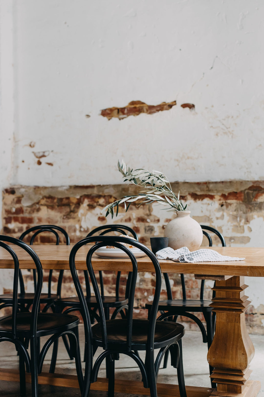 Kensington Dining Table