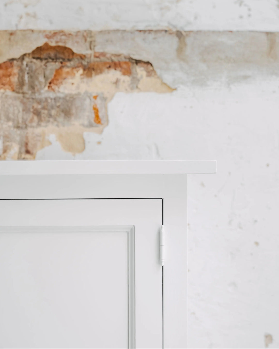 New England Buffet - Polar White | Rustic Charm Interiors - Top Corner Detail